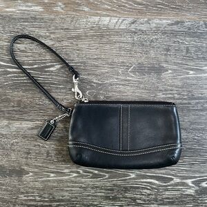 Vintage Coach Black Leather Wristlet White Contrast Stitching Small Clutch